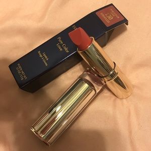 Estée Lauder Pure Color Love Lipstick